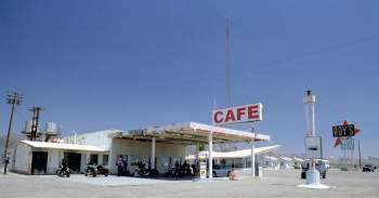 Roy's Motel a Cafe v Amboy, CA